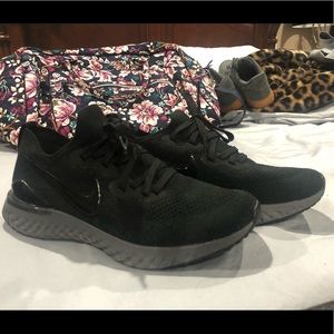 Nike React Black Size 9